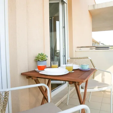 Kiki's Sea View Апартаменты Сплит