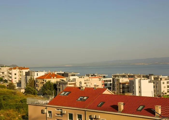 Kiki's Sea View