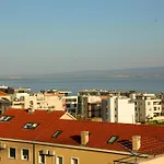 Daire Kiki's Sea View *
