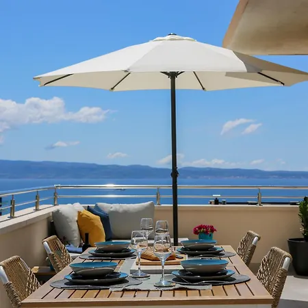 Appartement Kiki's Sea View Studio's *