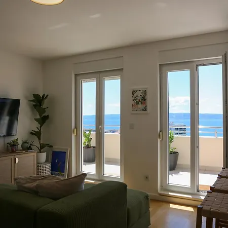 Kiki's Sea View Studio's
